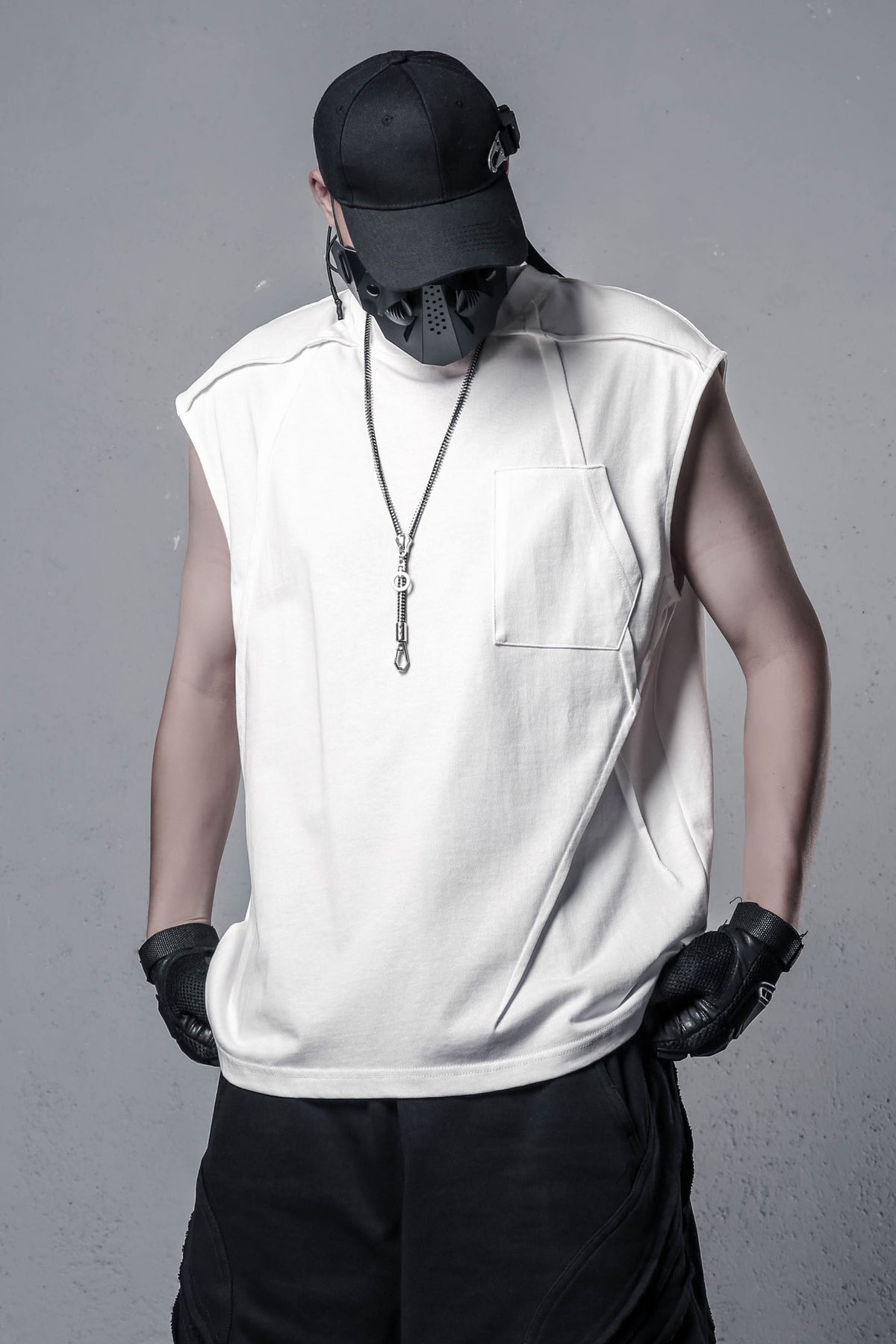 Sleeveless Layering Vest