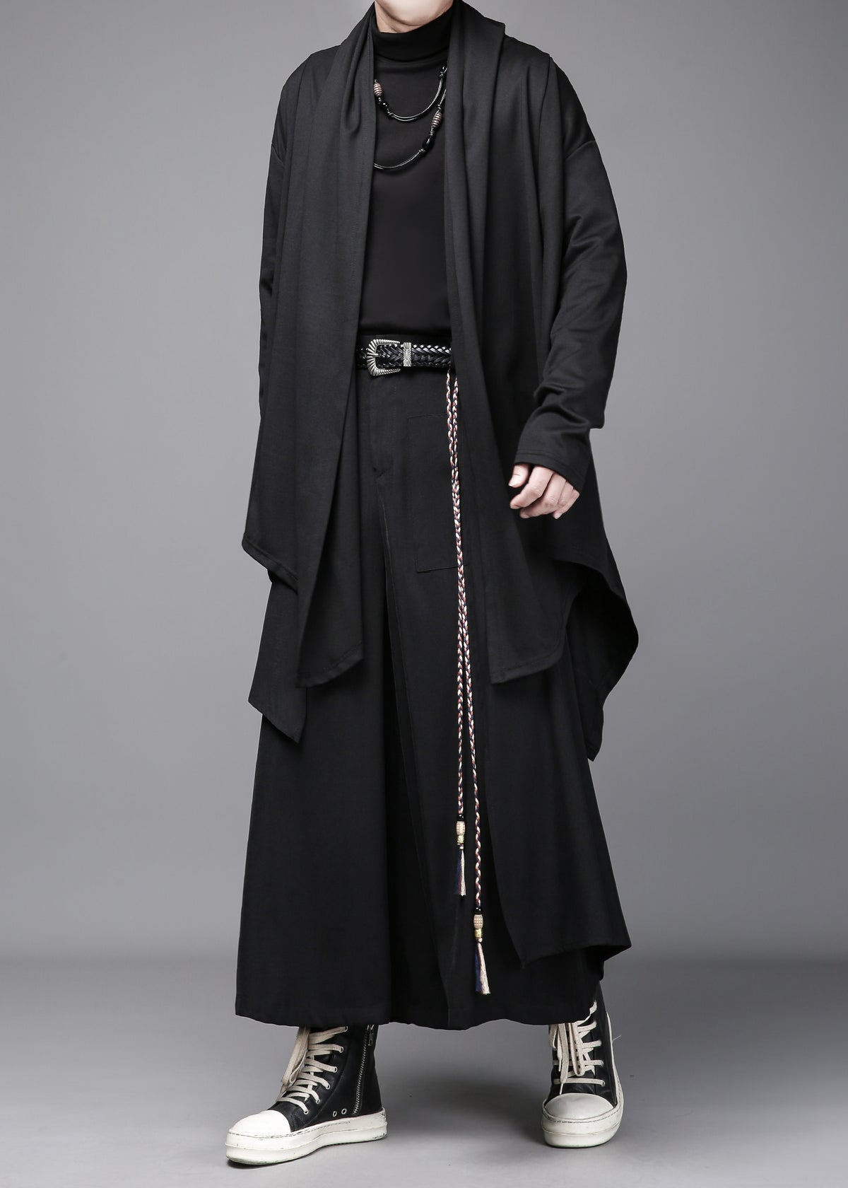 The Avant-Garde Shadow Duster
