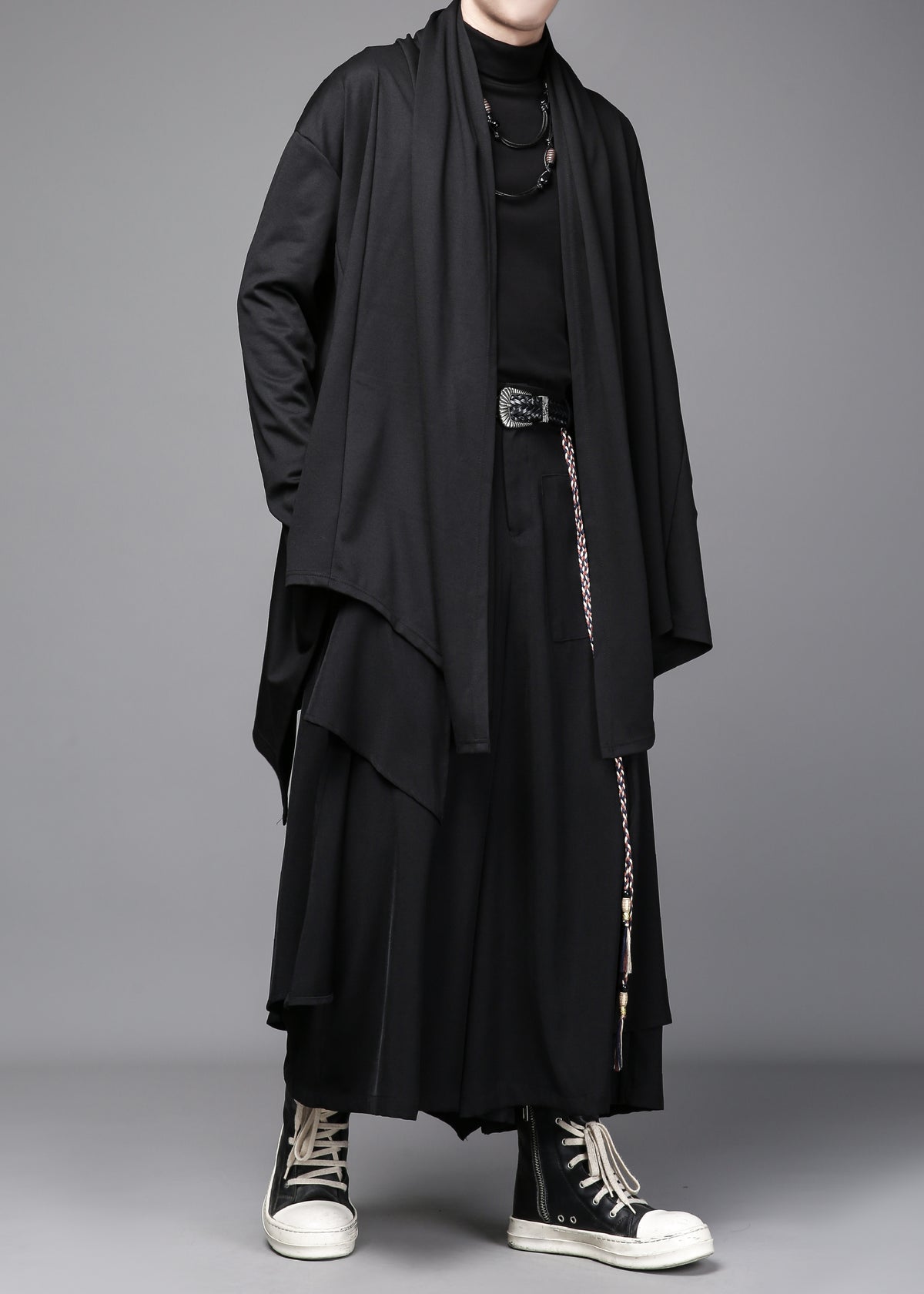 The Avant-Garde Shadow Duster
