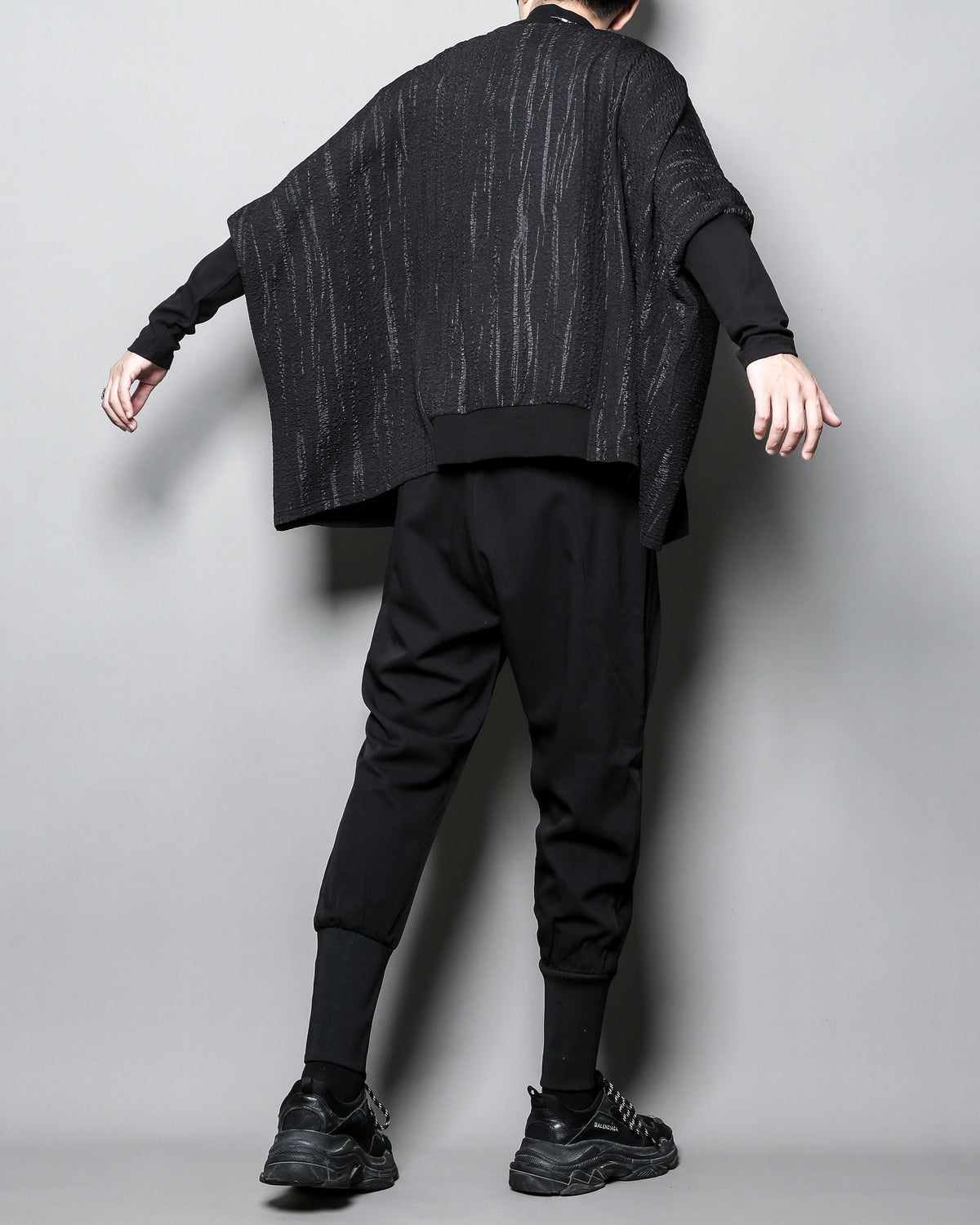 The Geometric Drape Asymmetric Top