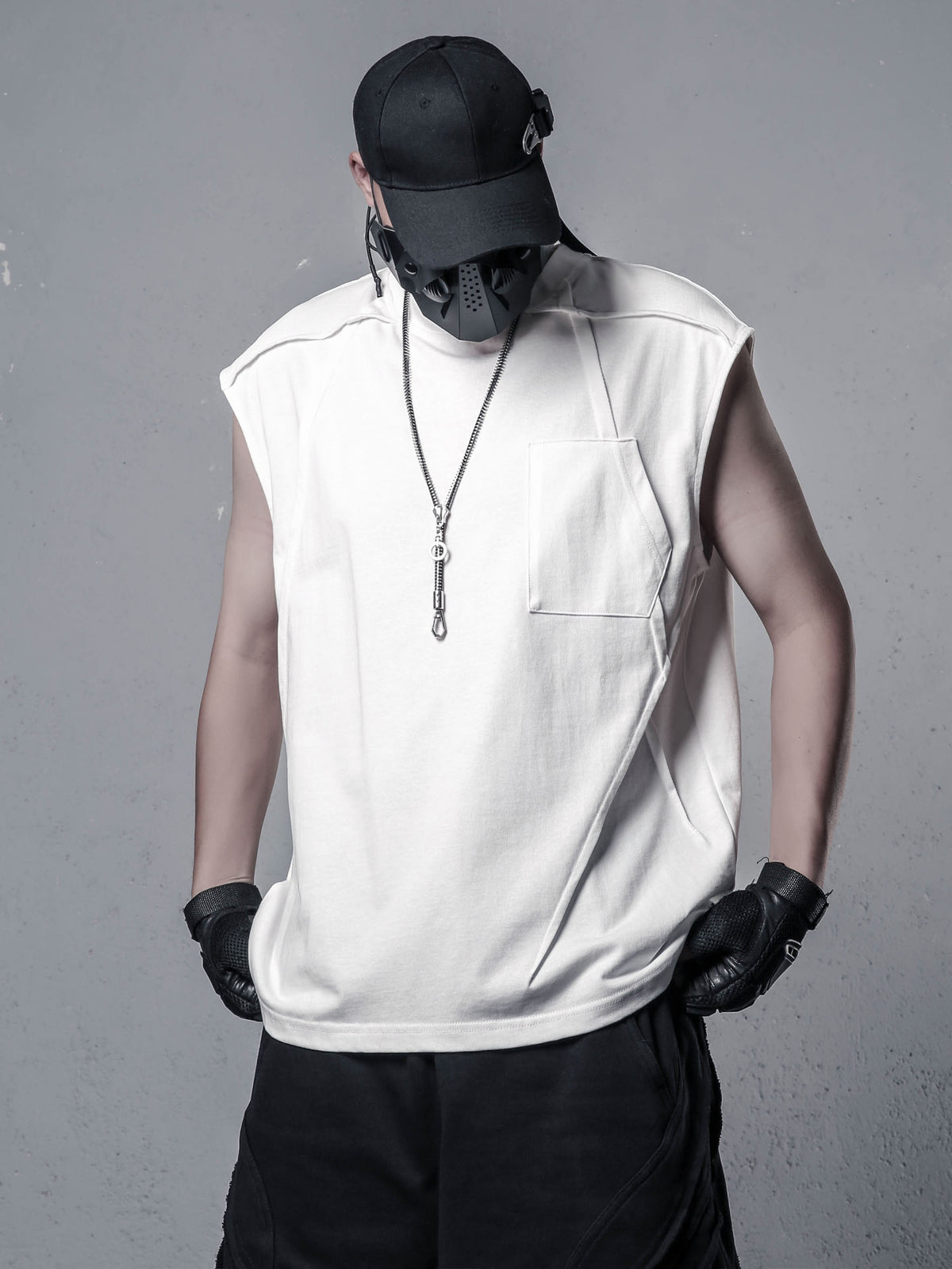 Sleeveless Layering Vest