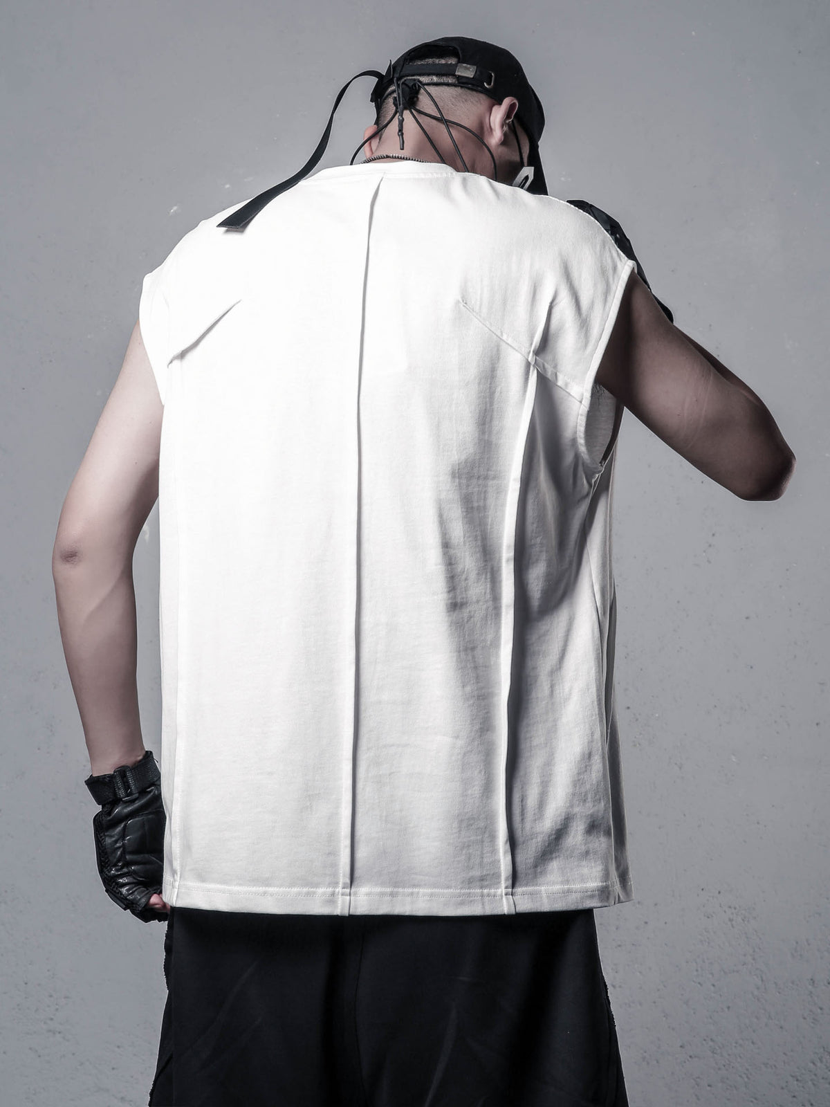 Sleeveless Layering Vest